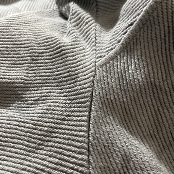 COS - Picture 6 of 9